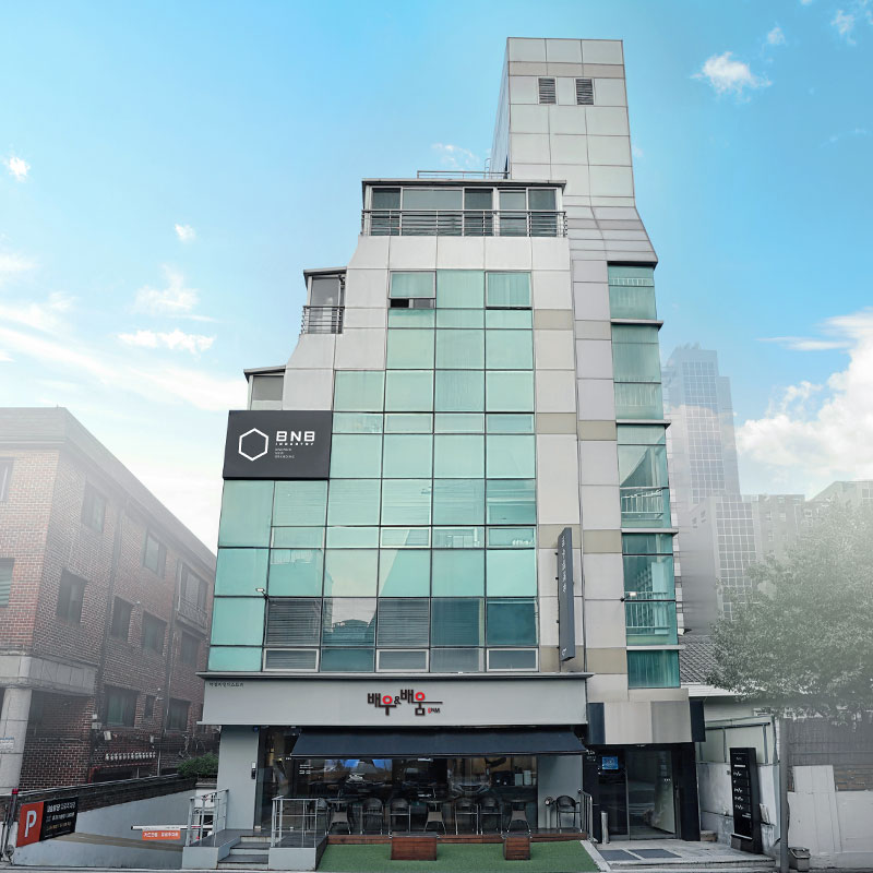 BNB EnM · BNB Art Center 건물 외관